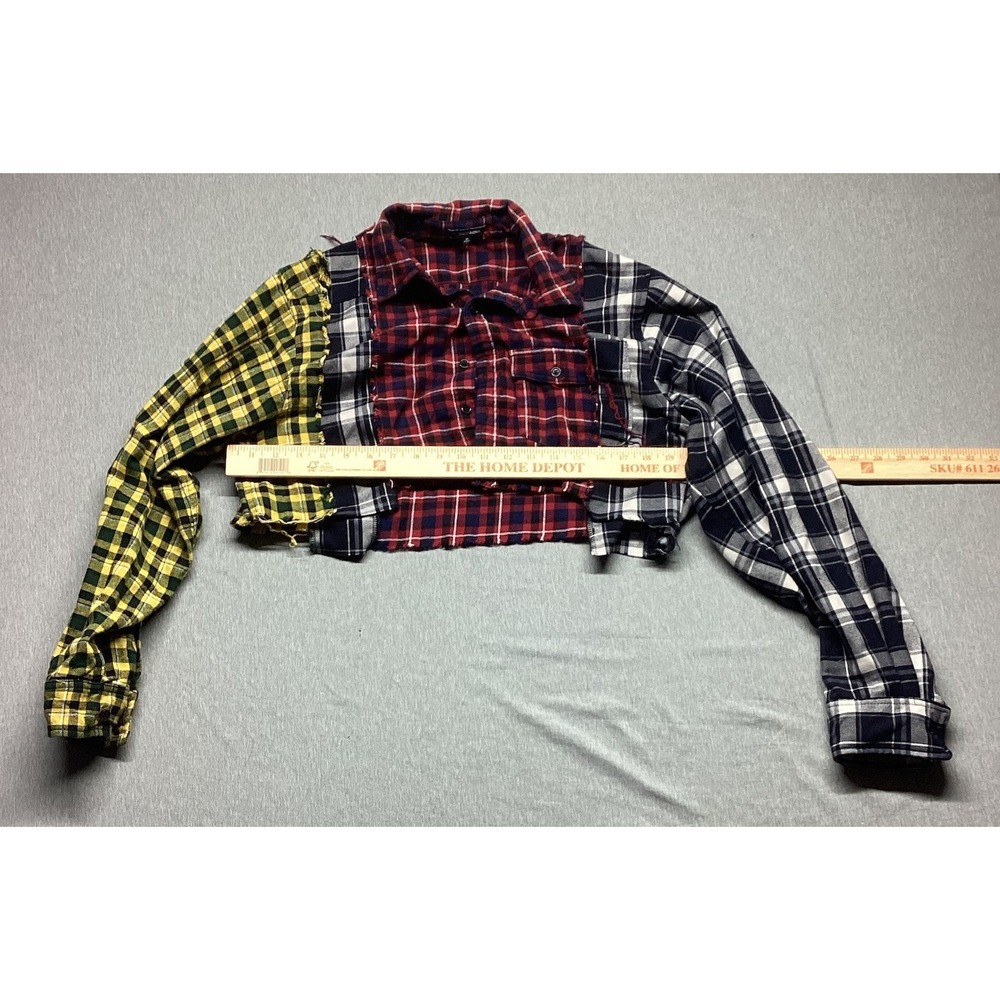 Fashion Nova Crop Flannel Size Medium "Off Line" Back Print